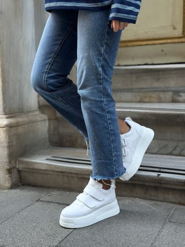 Beyaz Cilt (Cerrely) Gizli Topuk Dolgu Topuk 8 Cm Boy Uzatan Sneakers