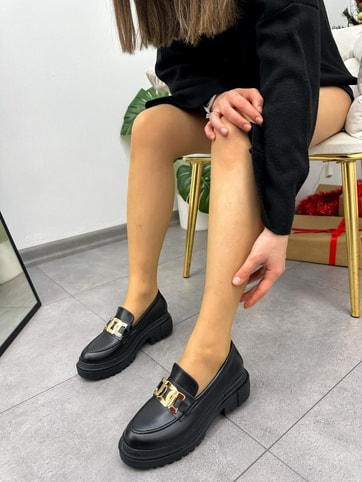 Siyah Cilt (Edith) Zincir Detay Kadın Loafer