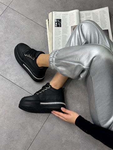 Siyah Cilt (Miles) Taş Detay Yüksek Taban Bağcıklı Sneakers