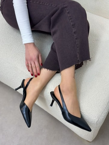 Siyah Parlak Deri (Jaren) Lastik Detay Kadın Stiletto
