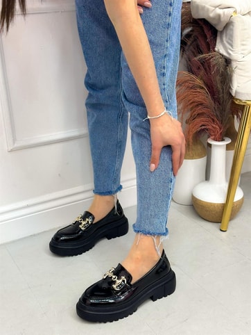 Siyah Rugan (Mossible) Zincir Detay Kadın Loafer