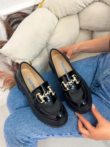 Siyah Rugan (Mossible) Zincir Detay Kadın Loafer