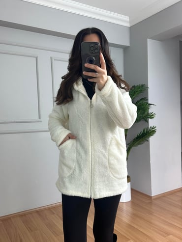 CDBR4166Liora Beyaz Peluş Ceket