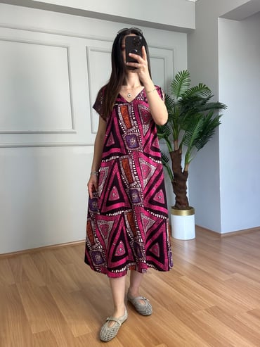 CDBR4388Stella Pembe Geometrik Desen V Yaka Viskon Elbise