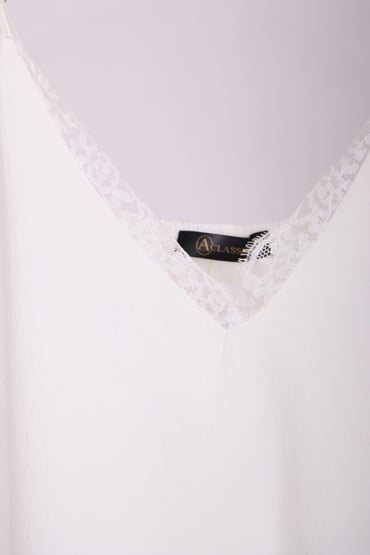 T-ShirtBeyaz Ayarlanabilir Askılı Dantel Detaylı Krinkıl Kumaş BluzACLASSICS