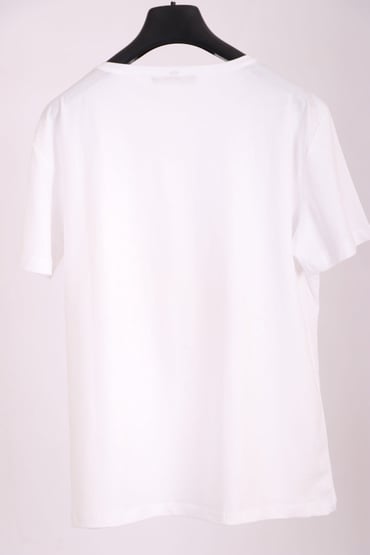 T-ShirtKadın Beyaz Bisiklet Yaka Çiçek Desenli Payetli Yarım Kollu Pamuk T-shirtACLASSICS