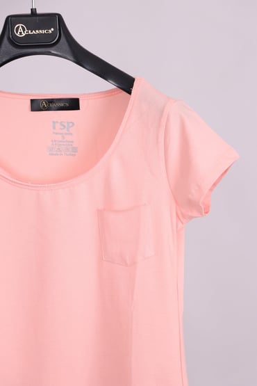 T-ShirtPembe Bisiklet Yaka Cep Detaylı Yarım Kollu Slim Fit Pamuk T-ShirtACLASSICS