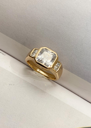 Kare Taşlı Yüzük 