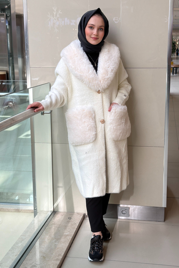 Ghisa Peluş Yaka Ve Cepli Önden Fermuarlı Angora Kaban