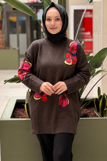 Ghisa Renkli Çiçek İşlemeli Triko Tunik