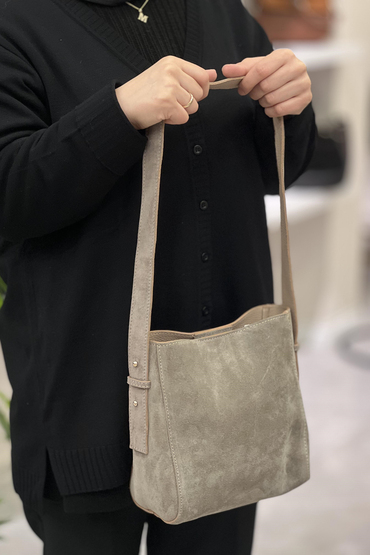 Mahal Bags Kare Omuz Çanta