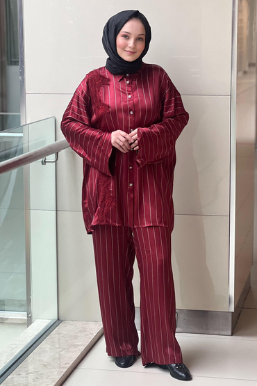 Ghisa Güpür Detaylı Çizgili Saten Takım