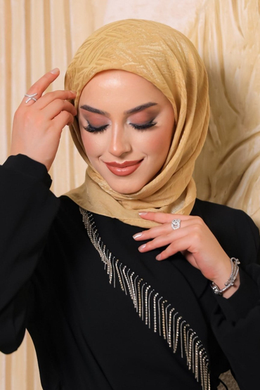 Noura Elisa Eşarp