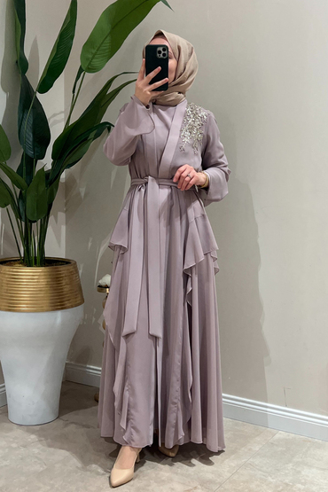 Heddy Omuzu Boncuk İşli Fırfırlı İç Elbiseli Abaya