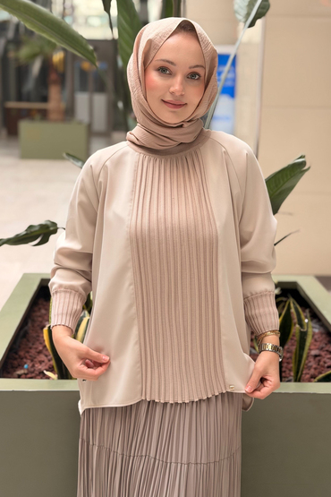 Ghisa Önü Pilise Triko Detaylı Tunik