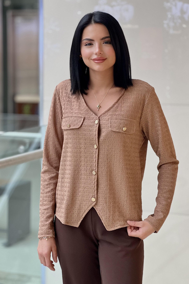 On Fashion V Yaka Kendinden Delikli Kumaşlı Oval Kesimli Bluz