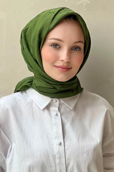 Noura Maria Eşarp