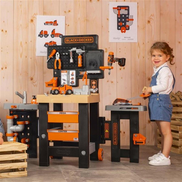 Smoby Black & Decker Mega Oyun Merkezi