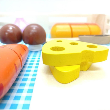 Tooky Toy Ahşap Tepsili Sebze Kesme Seti