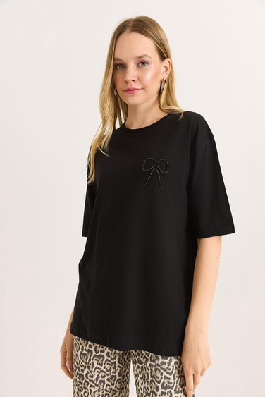 Fiyonk Detaylı Rahat Kesim Kadın Tshirt Siyah