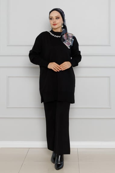 Pearl Neck Detailed Knitwear Suit-black color