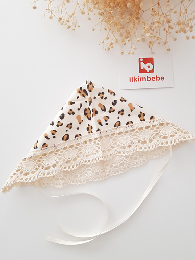 Leoparlı Dantelli Bebek Tulumu