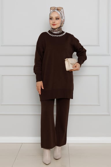 Pearl Neck Detailed Knitwear Suit-brown color