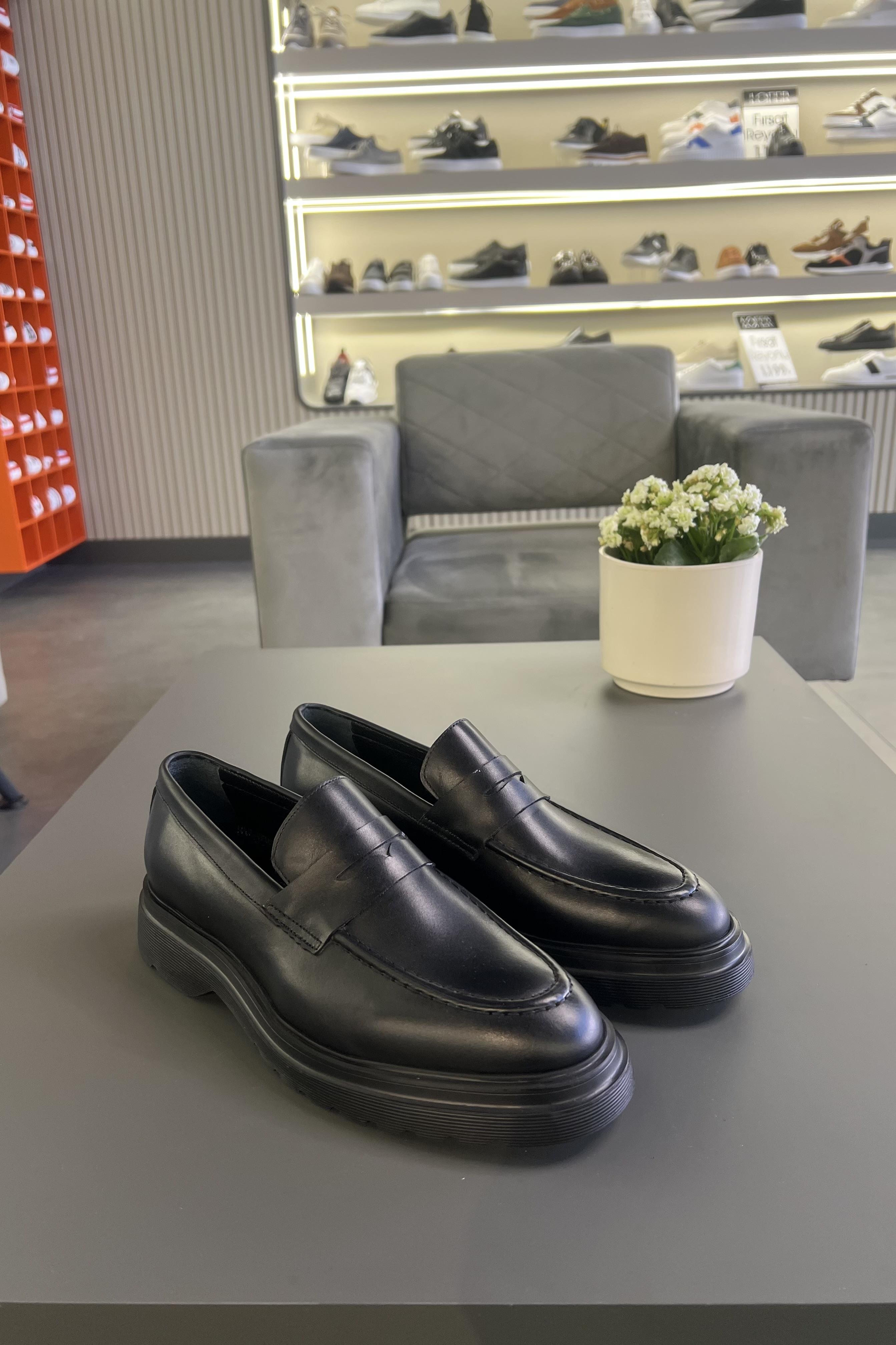 Erkek Deri Kalın Tabanlı Klasik Loafer — Siyah · görsel 2