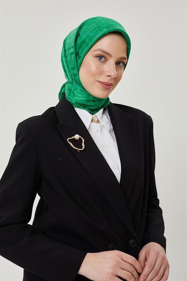 Benetton F Desen Parlak Jakar Eşarp - görsel 5