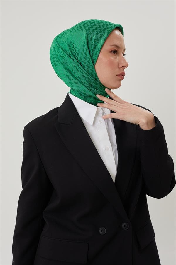 Benetton Kazayağı Desen Parlak Jakar Eşarp - görsel 3