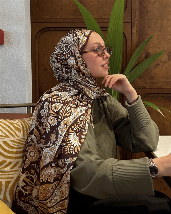 Betül'ün Acı Kahve Balamir Desen İpek Şal Tercihi