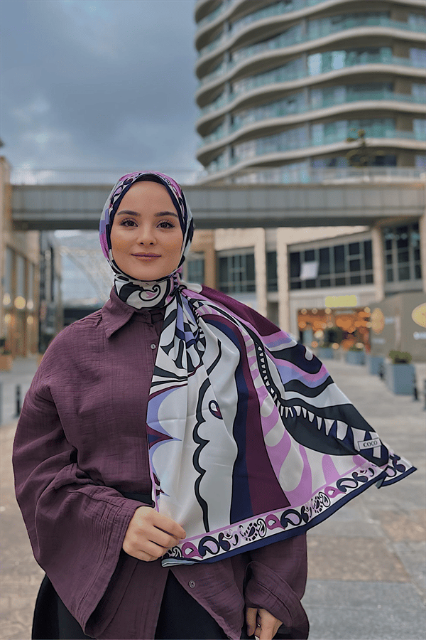 Betül'ün Pastel Mor Dila Desen İpek Şal Tercihi