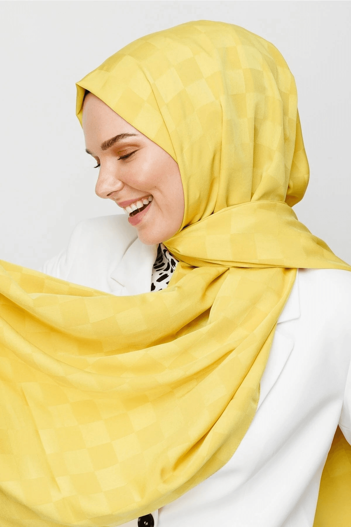 Sarı Dama Desen İpeksi Jakar Şal - görsel 3