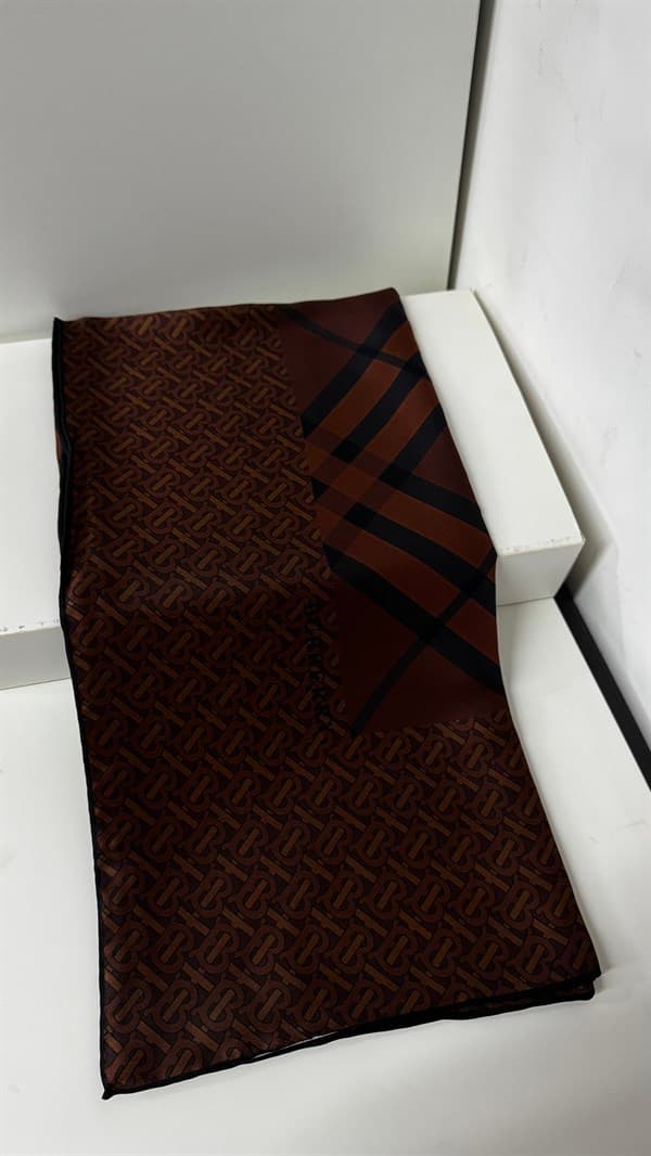 İthal Kahverengi B Classic Desen Twill İpek Eşarp