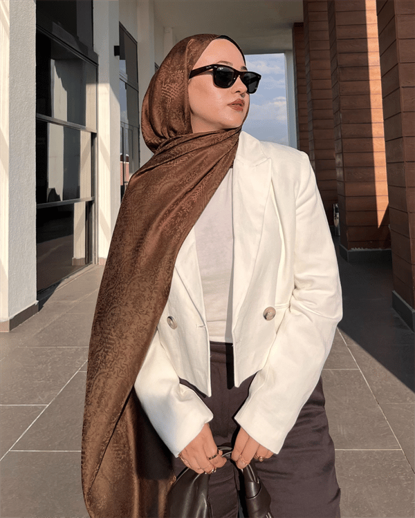 Kahverengi Lavin Desen Jakar Şal
