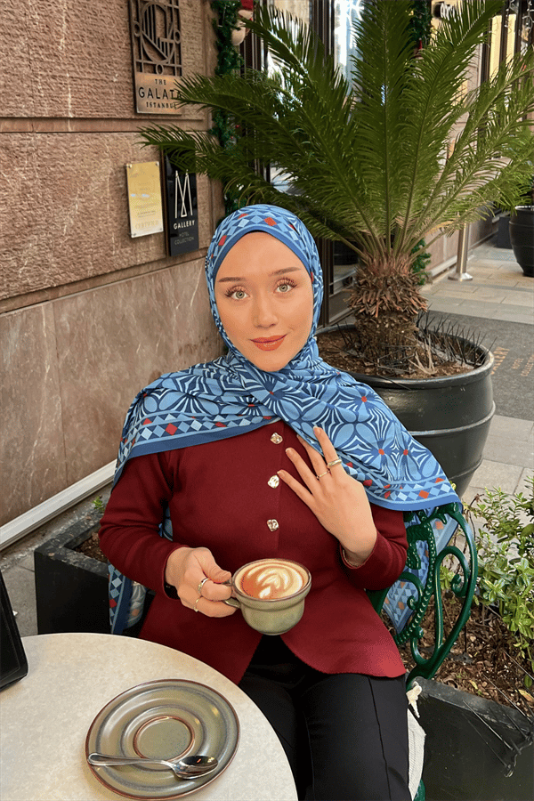 Melek'in Mavi Yonca Desen Pamuk Vual Şal Tercihi