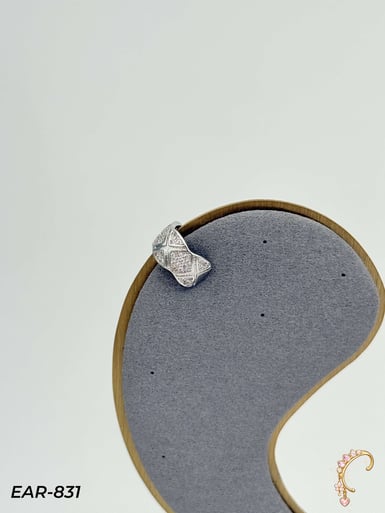 EARCUFF Kıkırdak Küpe // EAR-831EAR-831