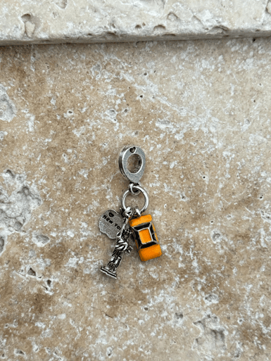 PNDR Charm // CHARM-879.CHARM-879