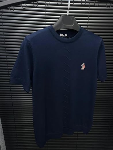 Göğüs Armalı Çizgi Detaylı Triko T-Shirt - Beyaz