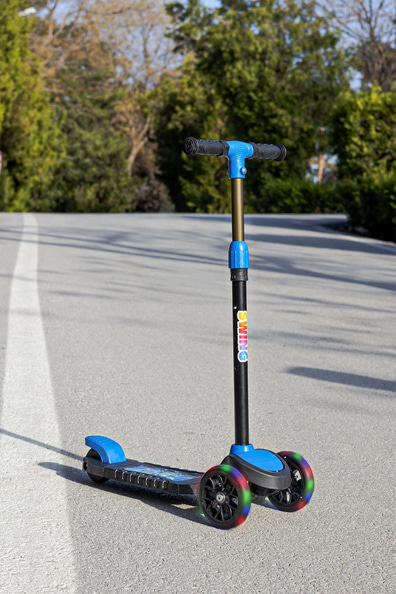 Brn Işıklı Scooter Mavi 2225