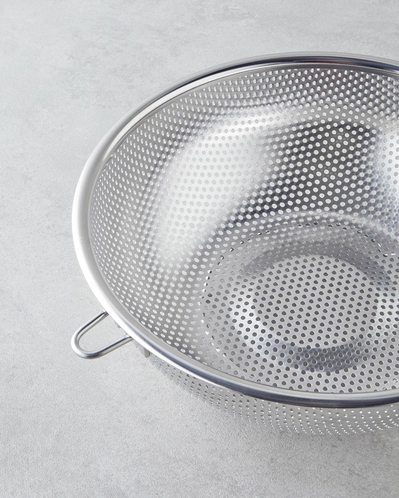 Adrea Paslanmaz Çelik Süzgeç 40 cm Gri