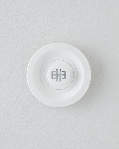 CMK DEMLİK KAPAĞI BEYAZ LOGOLU Krom