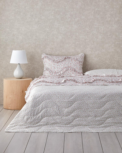 Floral Euphoria Fırfırlı Çift Kişilik Yatak Örtüsü Takımı 200x220 cm Pembe