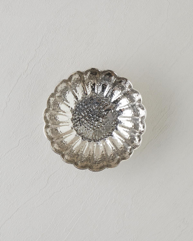 Rita Metal Dekoratif Tabak 15 x 15 x 4.5 cm Silver