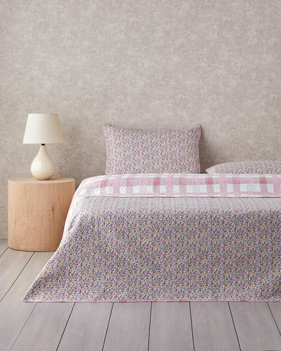 Blushing Blooms Çok Amaçlı Çift Kişilik Yatak Örtüsü Takımı 200x220 cm Pembe