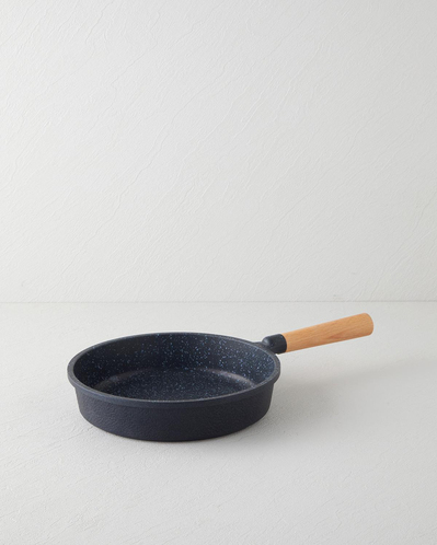 Theo Premium Ahşap Saplı Tava Siyah