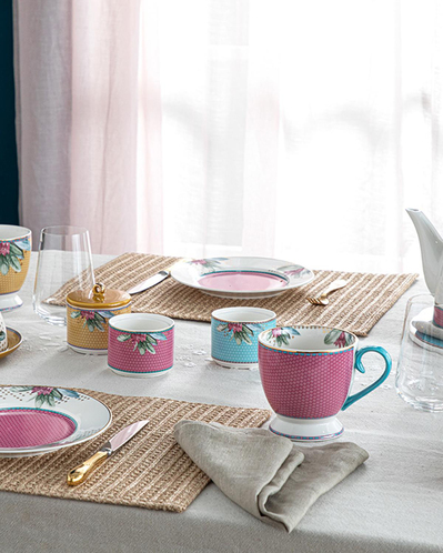 Protea New Bone China 4 Parça 2 Kişilik Çay Fincanı Takımı Pembe