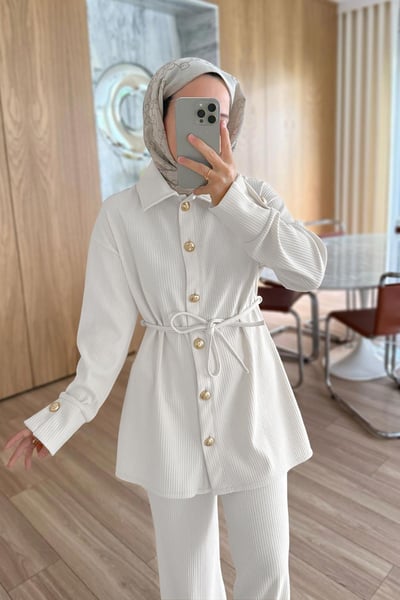 Gold Düğme Detaylı Fitilli Takım - Beyaz