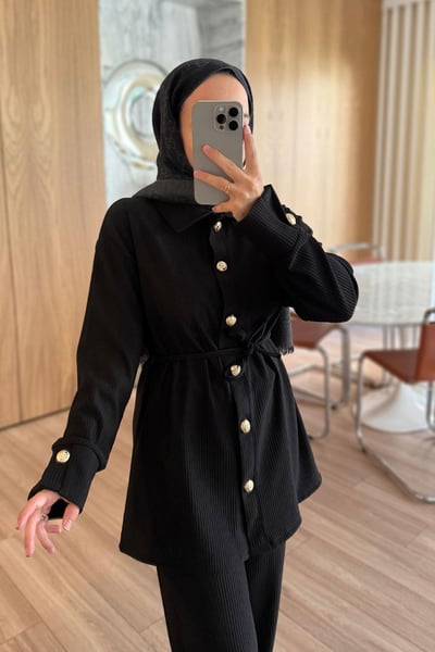 Gold Düğme Detaylı Fitilli Takım - Siyah