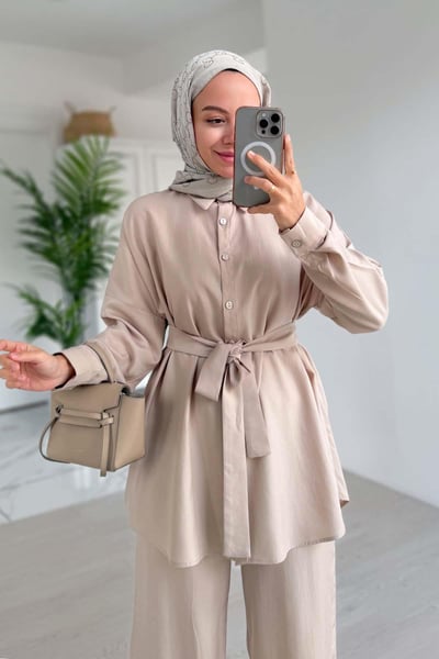 Kuşak Detay Dökümlü İkili Takım - Bej